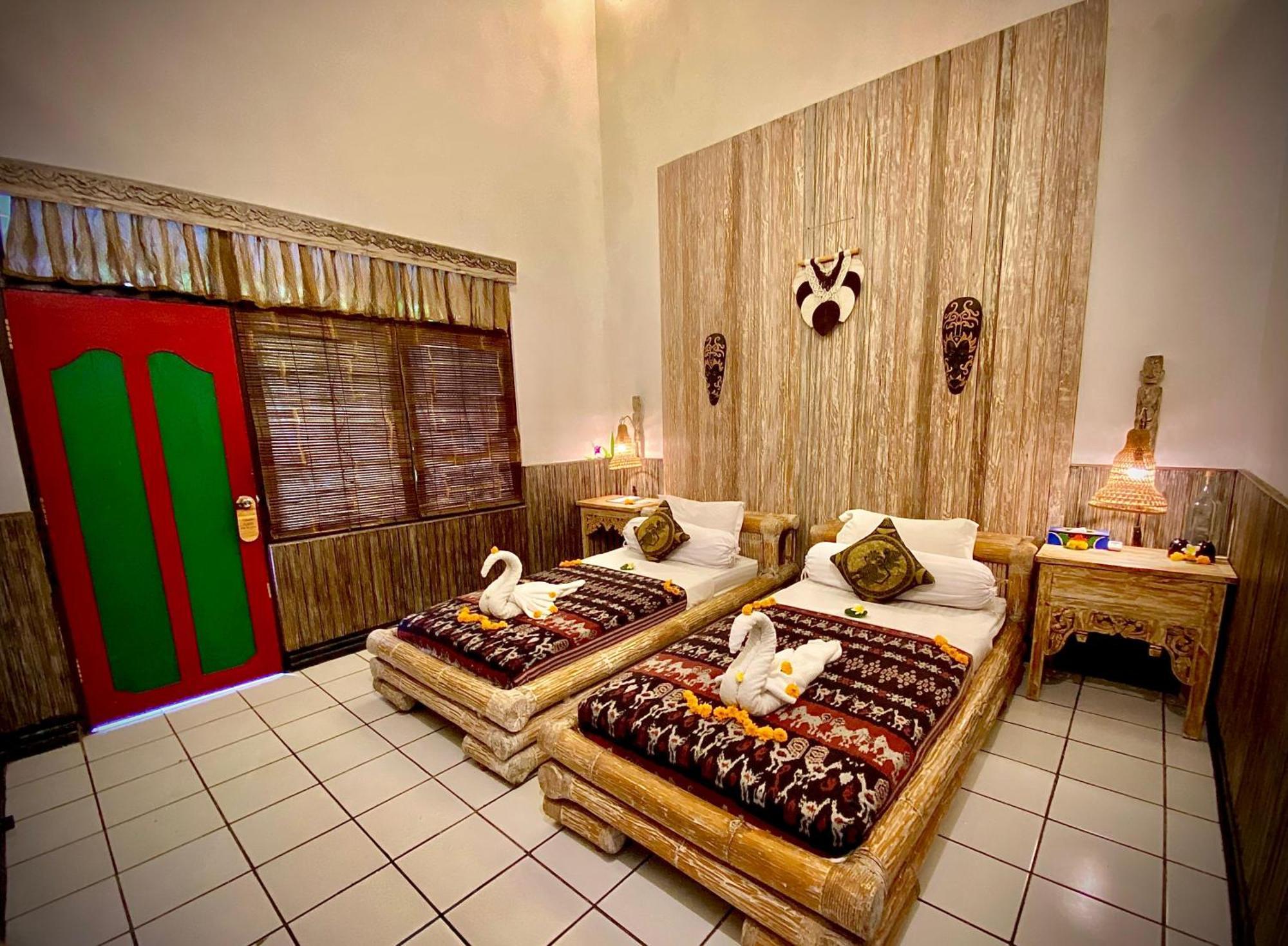 Binaria Museum Hotel Lovina  Ngoại thất bức ảnh